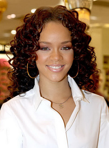 Rihanna curly hairstyles rihanna-curly-hairstyles-02-7