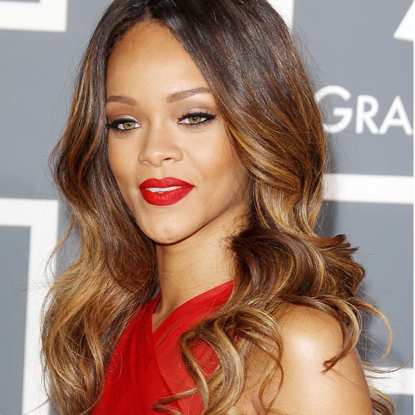 Rihanna hairstyle rihanna-hairstyle-04-11