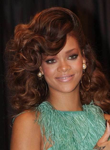 Rihanna medium hairstyles rihanna-medium-hairstyles-79-13