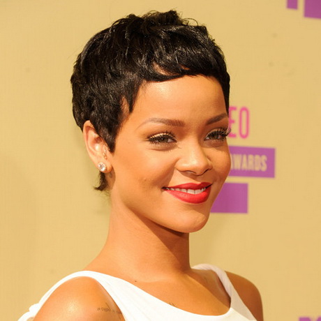 Rihanna new haircut