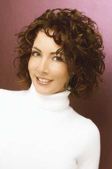 Short curly hairstyle for women short-curly-hairstyle-for-women-94_14