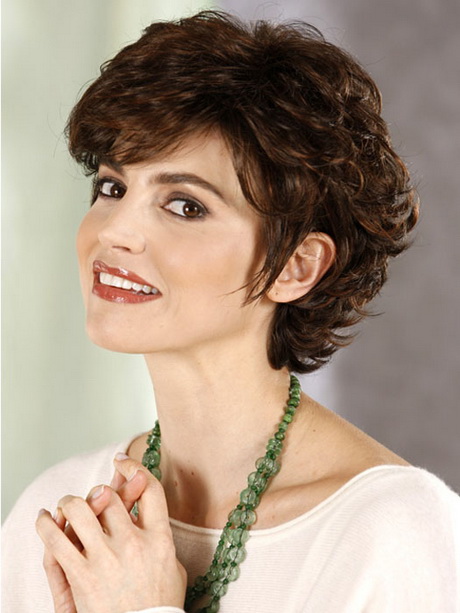 Short curly hairstyles for round faces short-curly-hairstyles-for-round-faces-56-4