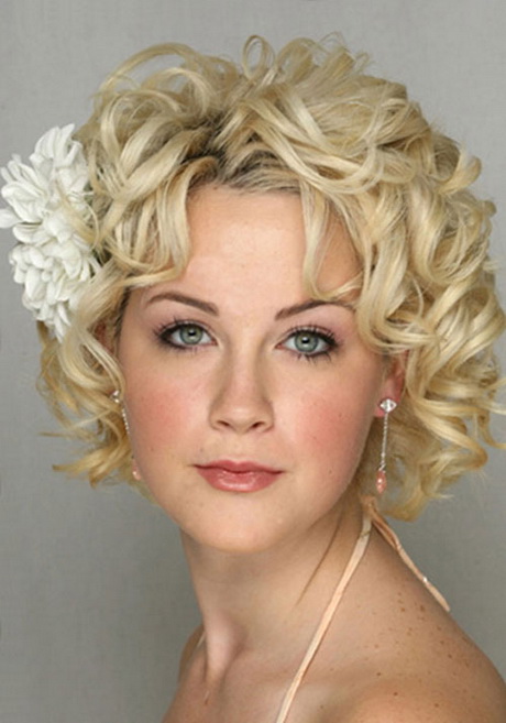 Short curly hairstyles for weddings short-curly-hairstyles-for-weddings-92_14