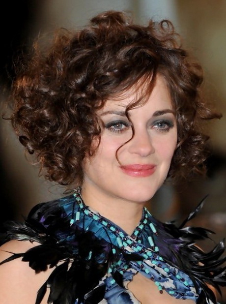 Short curly hairstyles for women over 40 short-curly-hairstyles-for-women-over-40-73-9