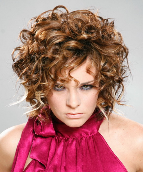 Short curly prom hairstyles short-curly-prom-hairstyles-10-12