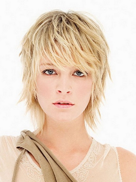 Short feathered hairstyles for women short-feathered-hairstyles-for-women-22_15