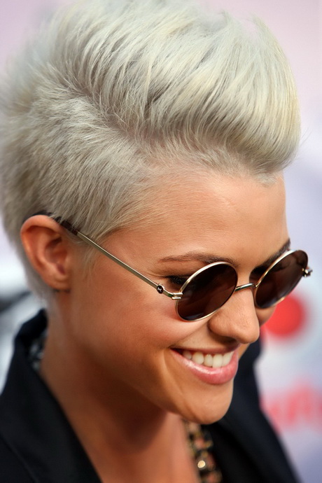 Short funky hairstyles for women short-funky-hairstyles-for-women-31-16