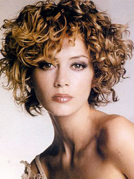 Short haircuts for curly frizzy hair short-haircuts-for-curly-frizzy-hair-57-18