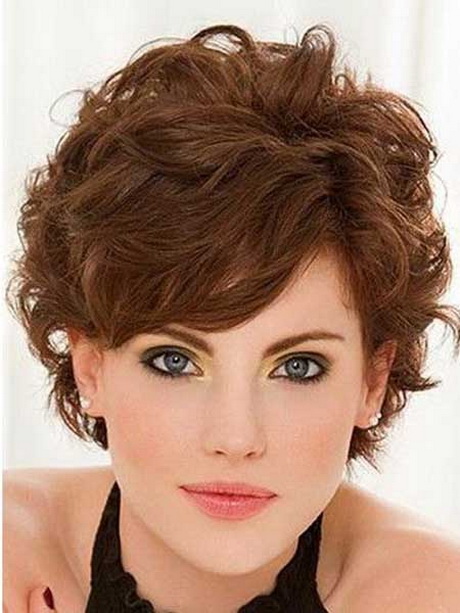 Short haircuts for curly frizzy hair