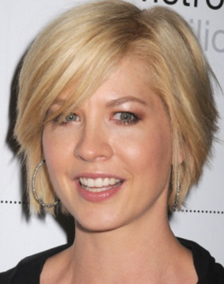 Short haircuts for women in their 20s short-haircuts-for-women-in-their-20s-70_6