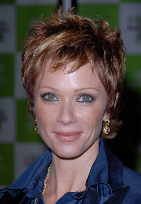 Short haircuts for women over 50 with fine hair short-haircuts-for-women-over-50-with-fine-hair-55_16