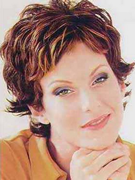 Short haircuts for women over 60 with round faces short-haircuts-for-women-over-60-with-round-faces-77_12