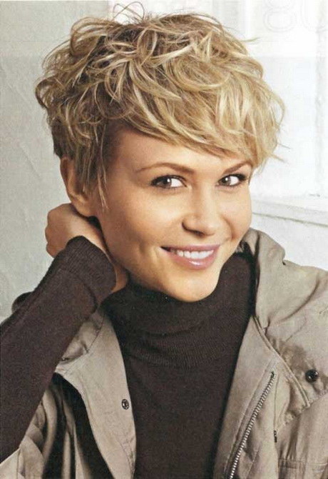 Short haircuts for women with curly hair short-haircuts-for-women-with-curly-hair-80_13