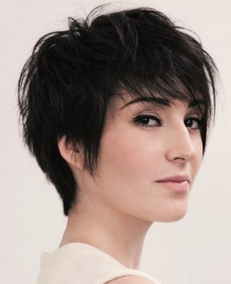 Short haircuts for women with oval faces short-haircuts-for-women-with-oval-faces-86_12