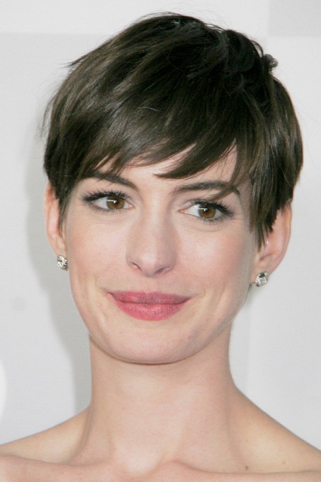 Short hairstyle for oval face short-hairstyle-for-oval-face-39_5