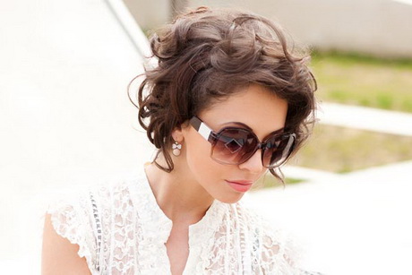 Short hairstyles for bridesmaids