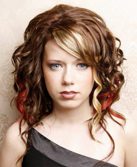 Short hairstyles for curly hair round face short-hairstyles-for-curly-hair-round-face-94_5