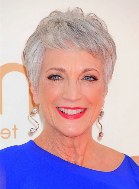 Short hairstyles for gray hair short-hairstyles-for-gray-hair-04-3