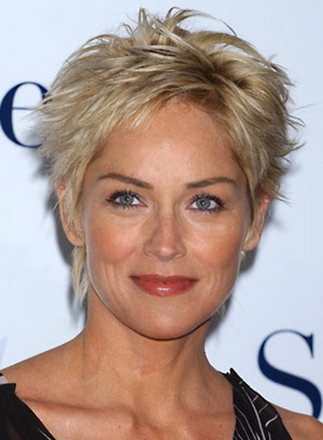 Short hairstyles for mature women over 50 short-hairstyles-for-mature-women-over-50-48-20