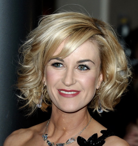 Short hairstyles for middle aged women short-hairstyles-for-middle-aged-women-46-9