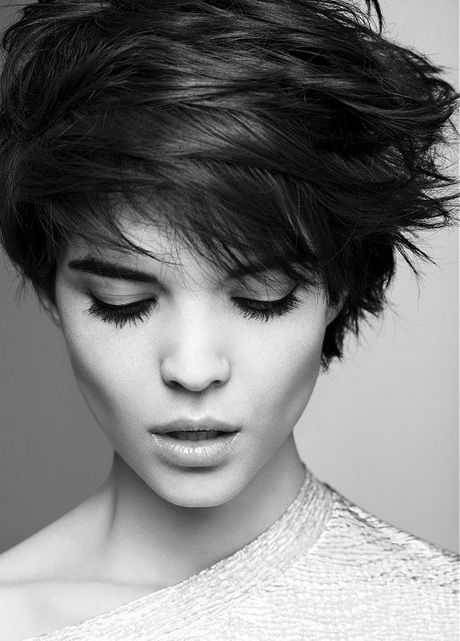 Short hairstyles for thick hair women short-hairstyles-for-thick-hair-women-68-2