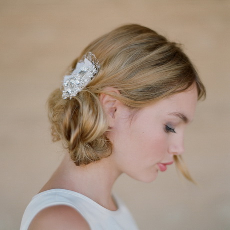 Short hairstyles for wedding day