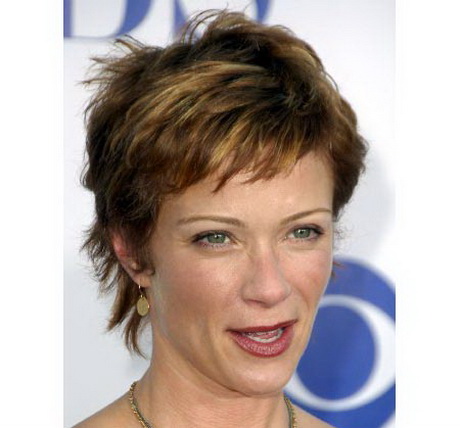 Short hairstyles for women in their 40 s short-hairstyles-for-women-in-their-40-s-21_18