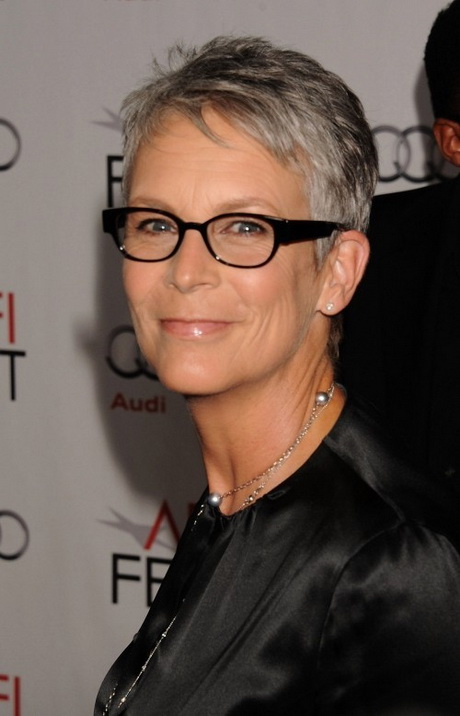 Short hairstyles for women over 40 with glasses short-hairstyles-for-women-over-40-with-glasses-98-16