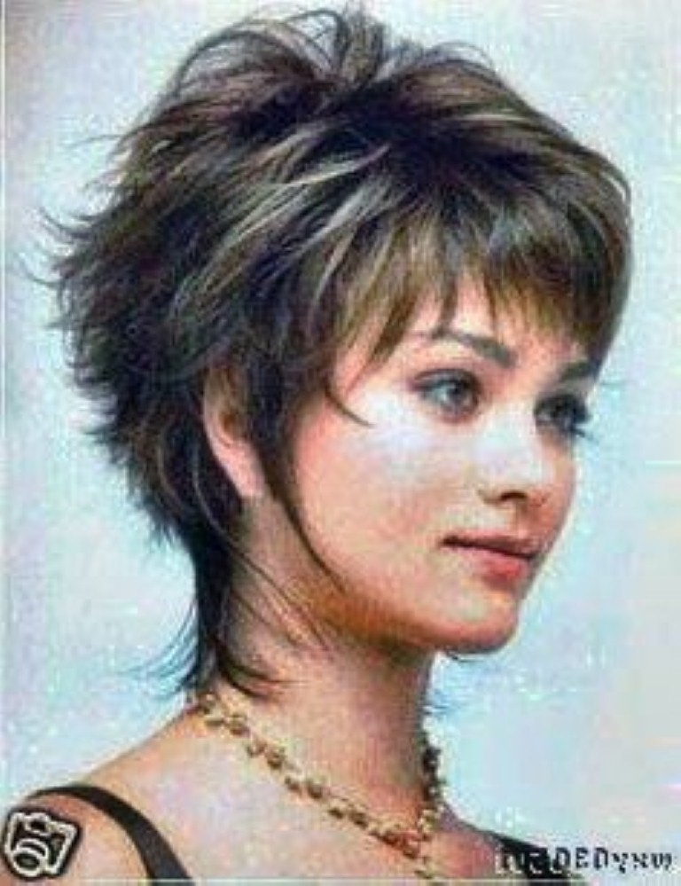 Short hairstyles for women over 40 short-hairstyles-for-women-over-40-84-20