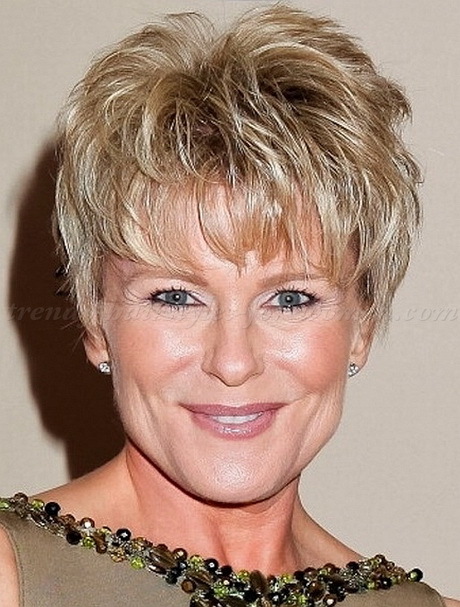 Short hairstyles for women over 50 pictures short-hairstyles-for-women-over-50-pictures-61_5