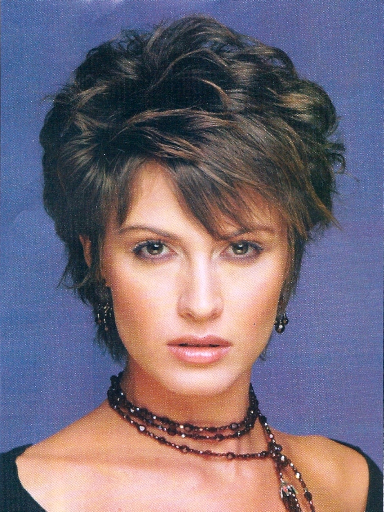Short hairstyles for women over 50 short-hairstyles-for-women-over-50-29-10