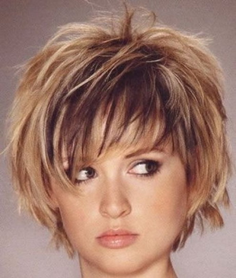 Short hairstyles for women with fine hair