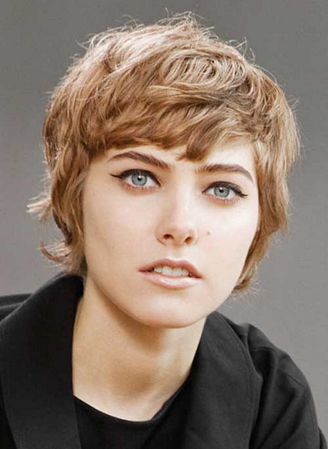 Short hairstyles for women with wavy hair short-hairstyles-for-women-with-wavy-hair-61-15