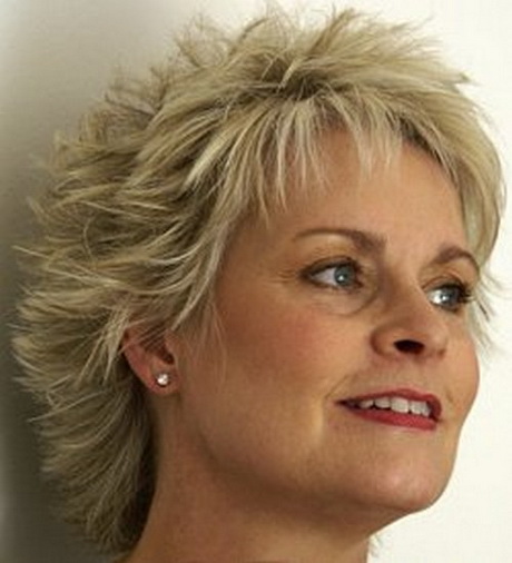 Short layered haircuts for women over 40 short-layered-haircuts-for-women-over-40-61_6