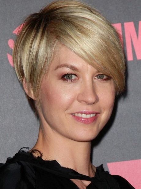 Short layered hairstyles for fine hair short-layered-hairstyles-for-fine-hair-99-3