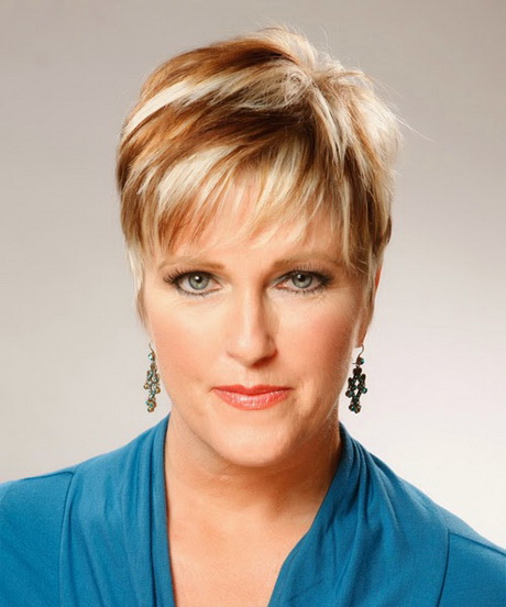 Short layered hairstyles for older women