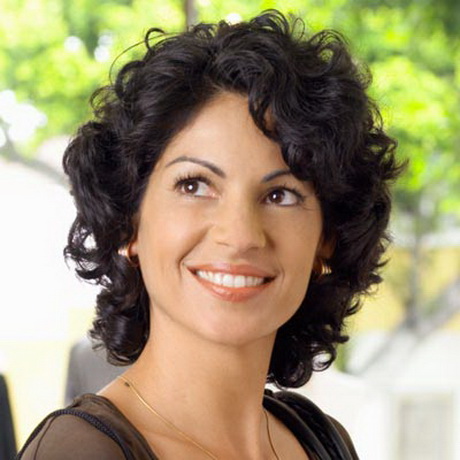 Short length curly hairstyles short-length-curly-hairstyles-26_17