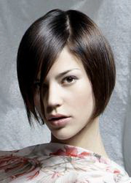 Short sleek hairstyles for women short-sleek-hairstyles-for-women-99_5