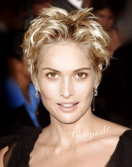 Short spikey hairstyles for women over 40 short-spikey-hairstyles-for-women-over-40-66_11
