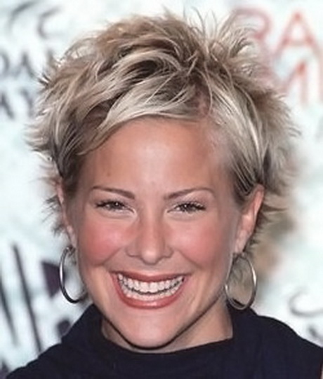 Short spikey hairstyles for women over 40 short-spikey-hairstyles-for-women-over-40-66_14