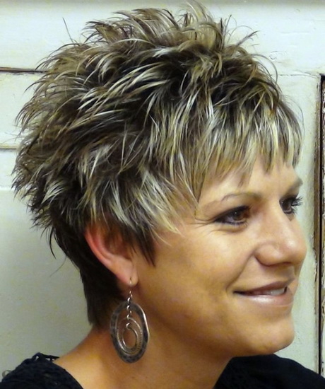 Short spikey hairstyles for women over 50 short-spikey-hairstyles-for-women-over-50-14_6