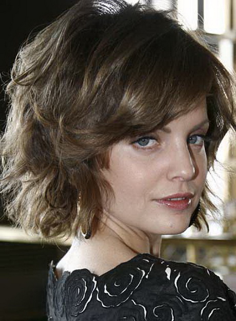 Short thick curly hairstyles short-thick-curly-hairstyles-54-7