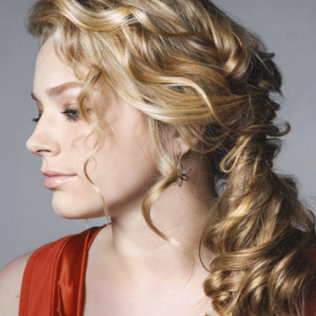 Simple hairstyles for curly hair simple-hairstyles-for-curly-hair-15-17