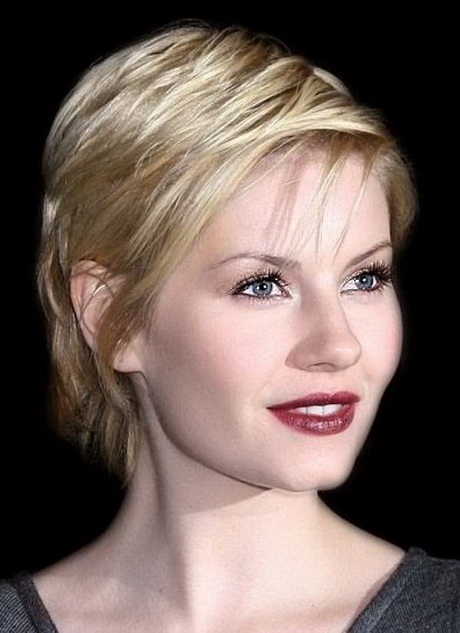 Simple hairstyles for short hairs simple-hairstyles-for-short-hairs-67_13