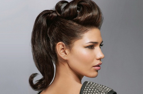 Trendy prom hairstyles