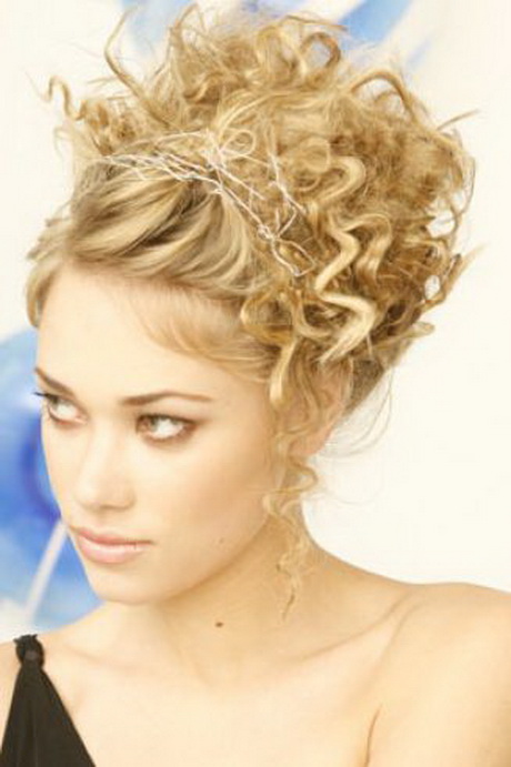 Updo hairstyles for curly hair updo-hairstyles-for-curly-hair-71-8