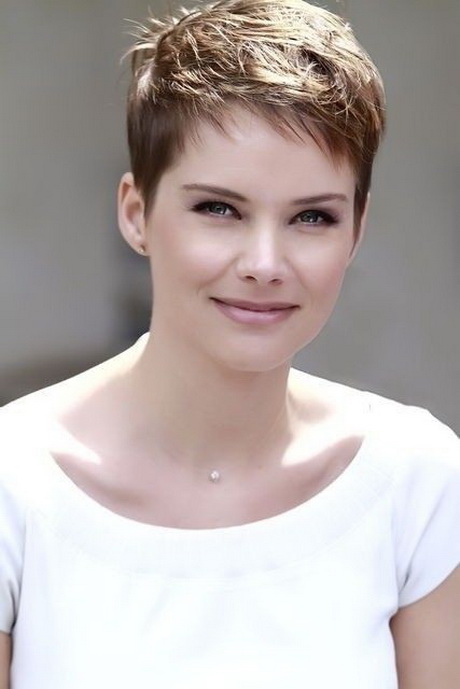 Very short cropped hairstyles for women very-short-cropped-hairstyles-for-women-14_6