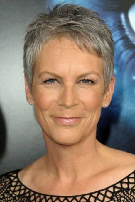 Very short hairstyles for older women