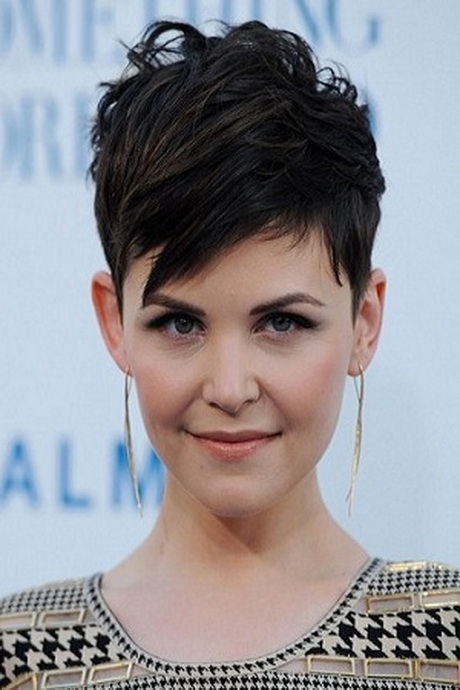 Very short hairstyles for women with round faces