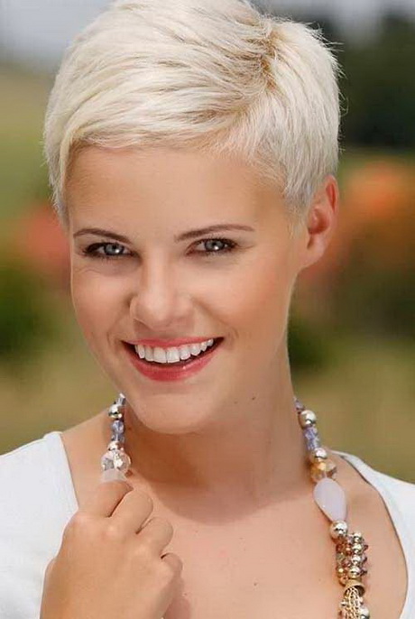 Very short pixie haircuts for women very-short-pixie-haircuts-for-women-67_4